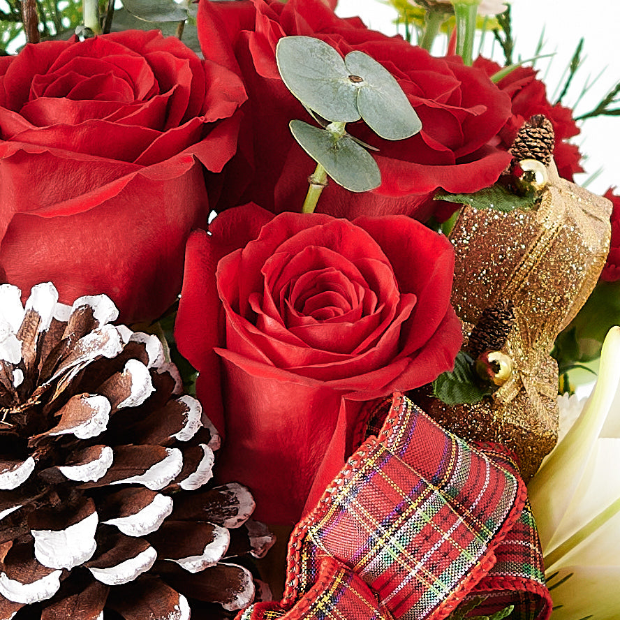 Very Merry Christmas Arrangement, Mixed flower arrangement, holiday, christmas, Mixed Floral Arrangement, Floral Arrangement, Floral Gift, Set 24006-2021, holiday arrangement delivery, delivery holiday arrangement, christmas flowers us, us christmas flowers, new jersey