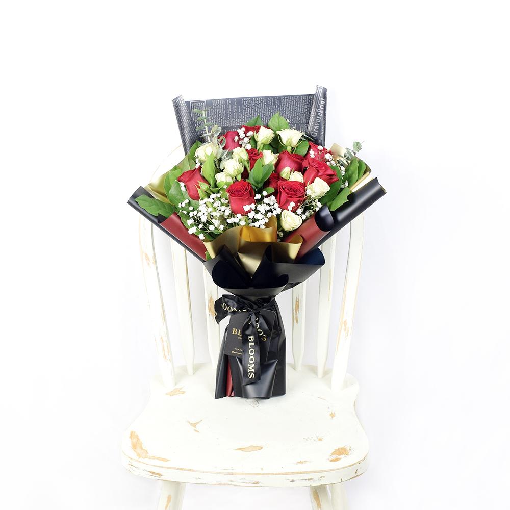 Harmony Mixed Rose Bouquet. New Jersey flower delivery. New Jersey Blooms