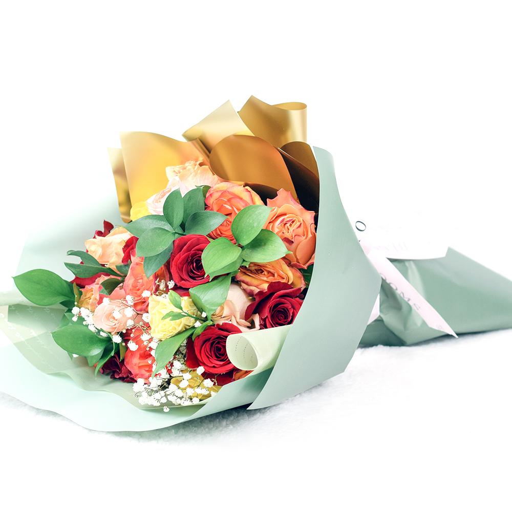 Red, peach, cream, and yellow rose bouquet. New Jersey Blooms - New Jersey Delivery