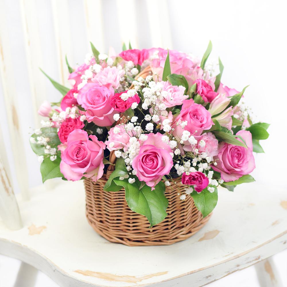 Simply Sweet Spring Flower Basket - Pink roses in a wicker basket - New Jersey Blooms - New Jersey Flower Delivery